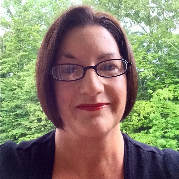 Meet your Posher, Elizabeth - Picture 1 of 1